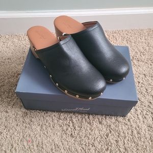 Ladies clogs